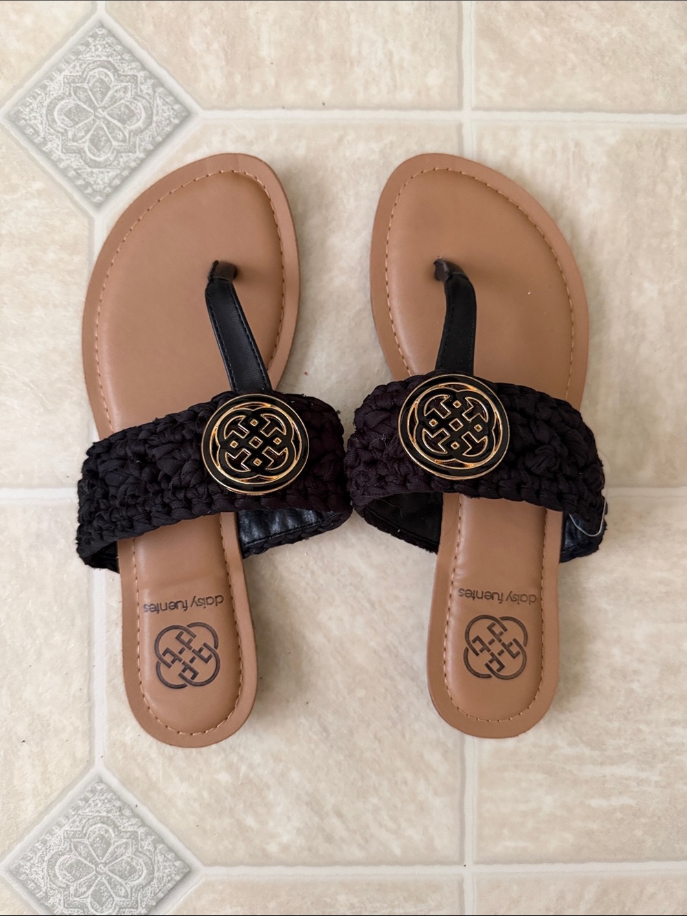 Daisy Fuentes Sandals
